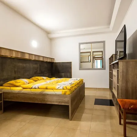 Napfeny Panzio Es Rendezvenyhaz 3* Kecskemét