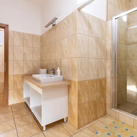 Napfeny Panzio Es Rendezvenyhaz 3*