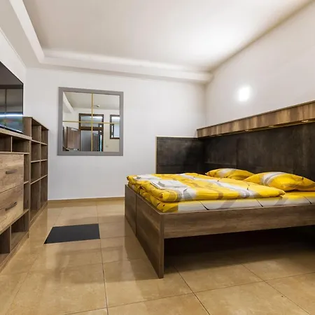 فندق Napfeny Panzio Es Rendezvenyhaz 3*