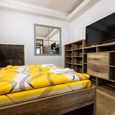 فندق Napfeny Panzio Es Rendezvenyhaz 3*