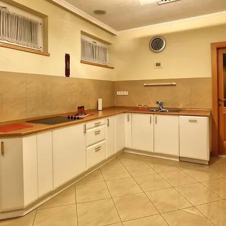 Guest house Napfeny Panzio Es Rendezvenyhaz *